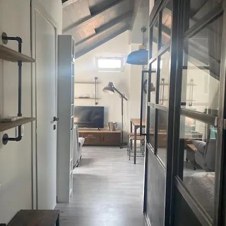 Industrial Cozy Loft Διαμέρισμα *